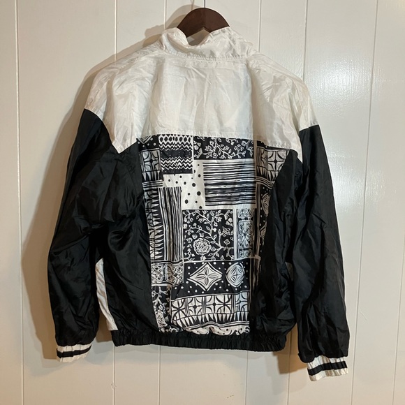 Vintage Black and White Men's Windbreaker - Picture 3 of 5